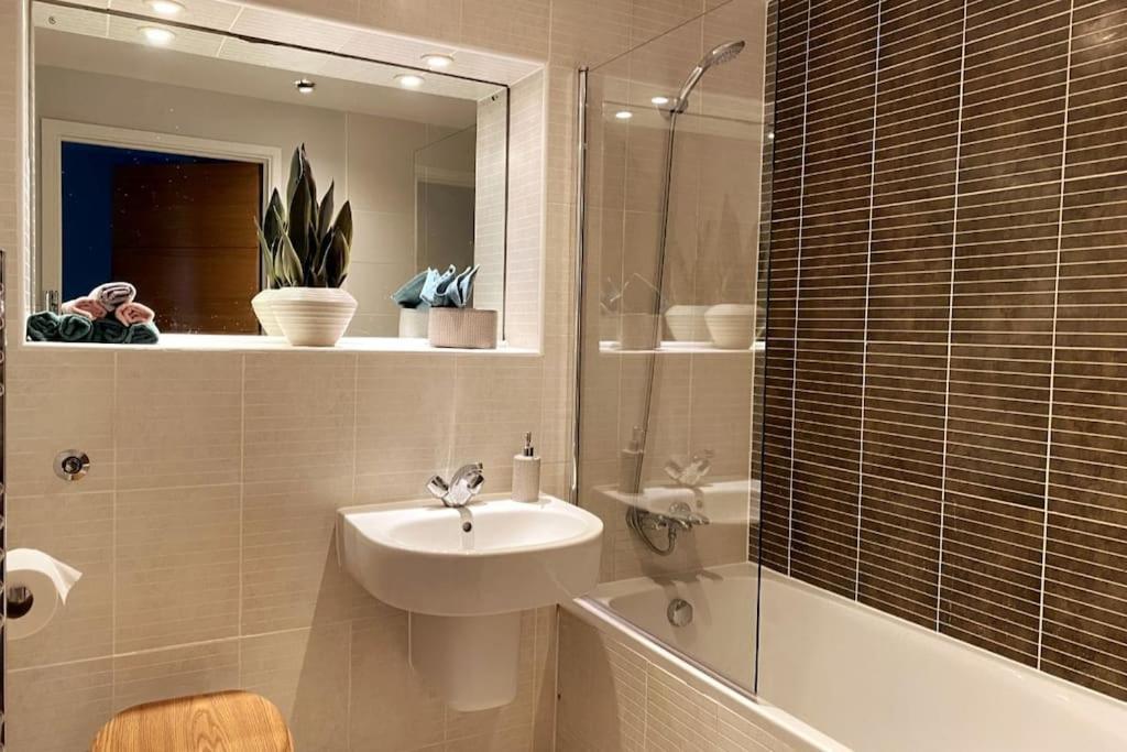 3Bed House With Parking Short Walk To Bath Centre Villa Exterior photo